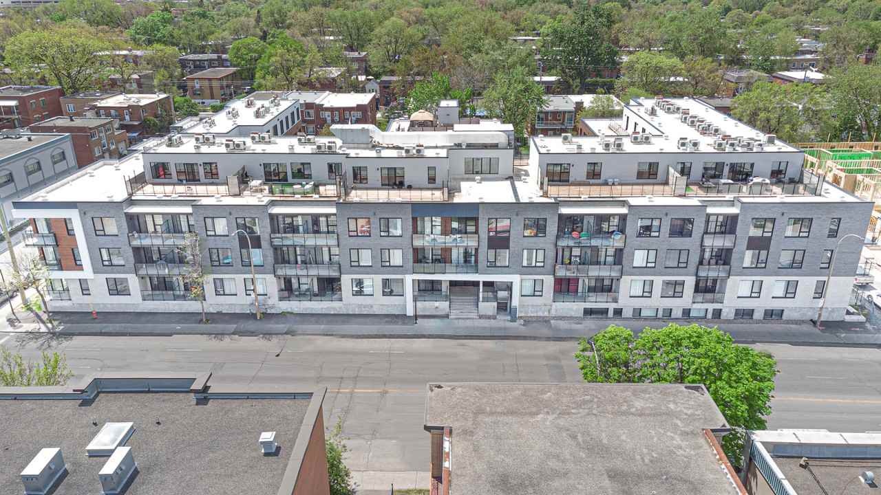 Boulevard SaintLaurent 10150 Boul SaintLaurent, Montréal, QC H3L