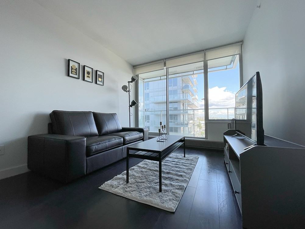 GEC Marine Gateway: Fully Furnished Apartments in Central Vancouver - Photo 3 of 14