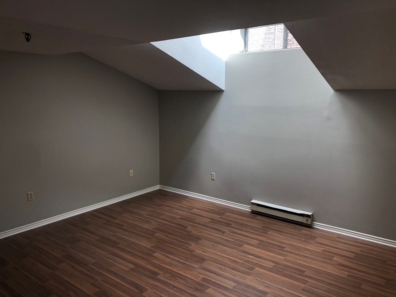 York Dale Apartments - Photo 3 of 13