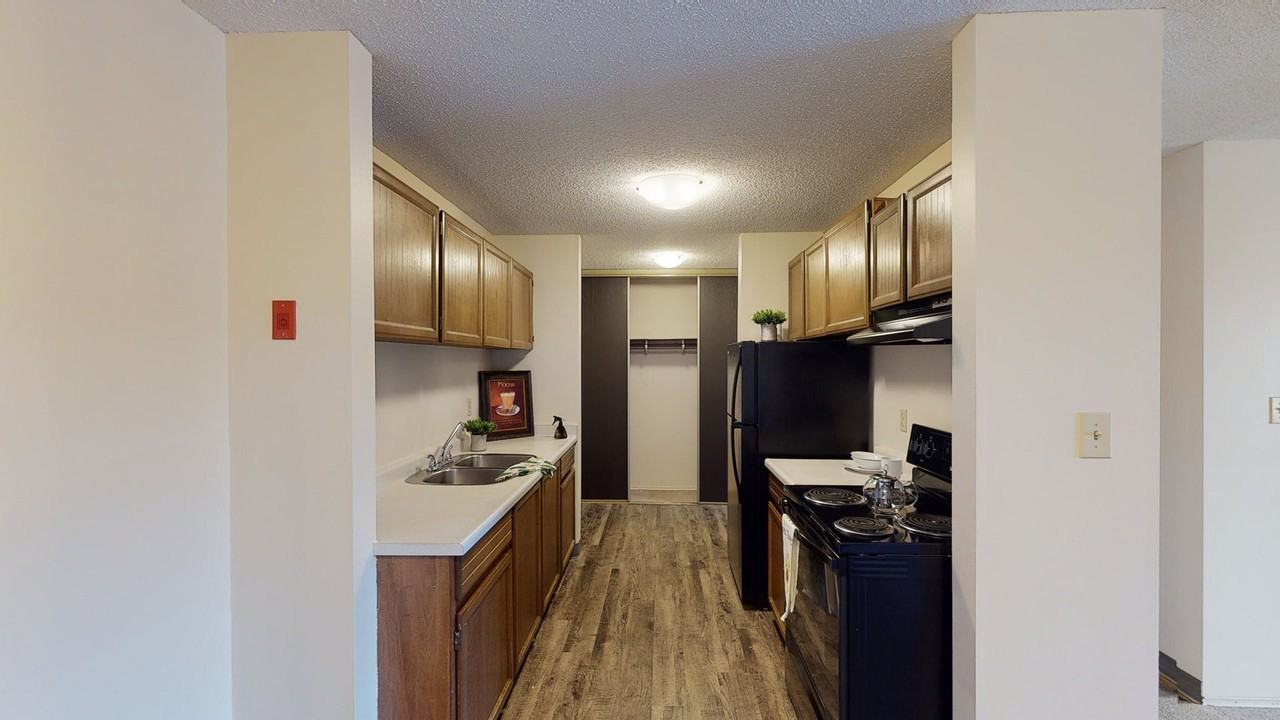 Wyndham Crossing - Photo 3 of 18