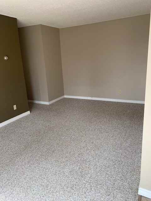 502 5th Avenue Weyburn - Photo 3 of 8