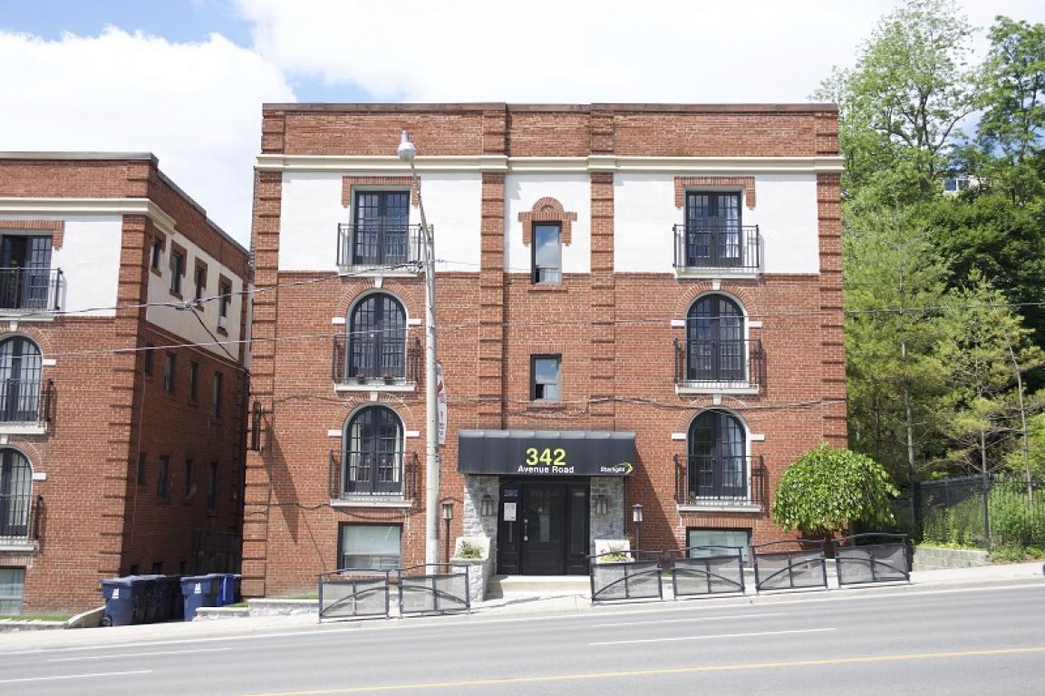 320-342 Avenue Road - Photo 2 of 10