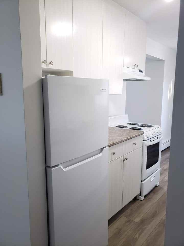 Barton Place Apartments 10603 40 Ave Nw, Edmonton, AB T6J 2M3 Zumper