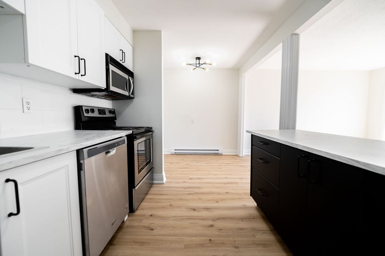 802 St. Andre - Photo 2 of 17