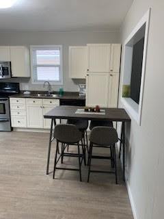 Dunrobin avenue - Photo 2 of 20