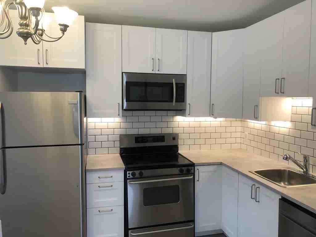 Castle Avenue - Photo 2 of 11