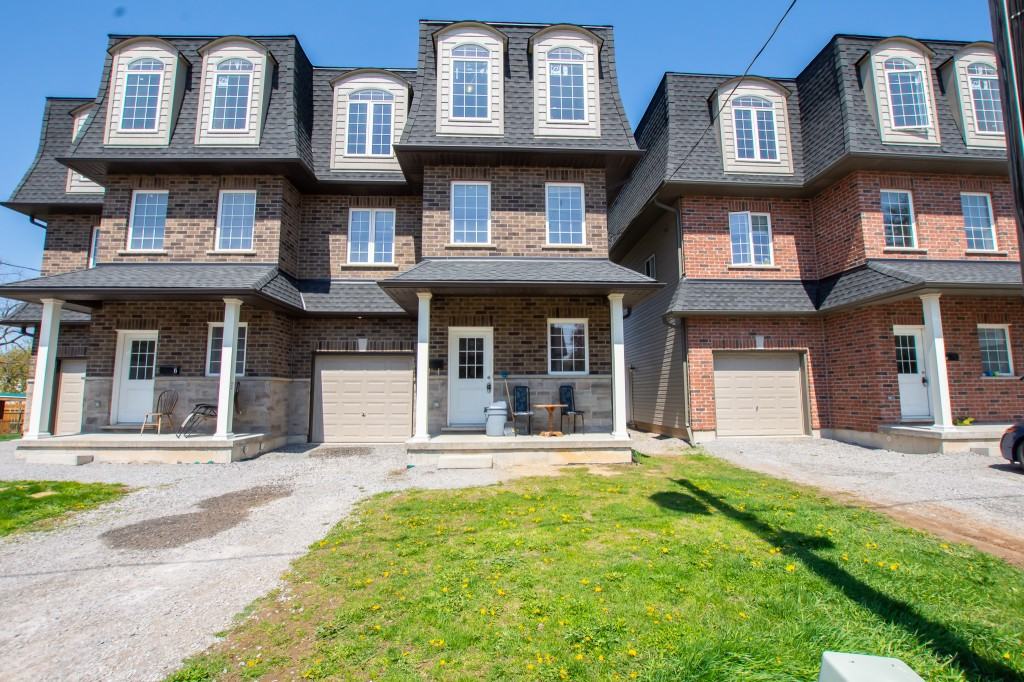 9 Chestnut Street East Apartments for Rent 9 Chestnut St E, St. Catharines, ON L2T 1G6 with 1