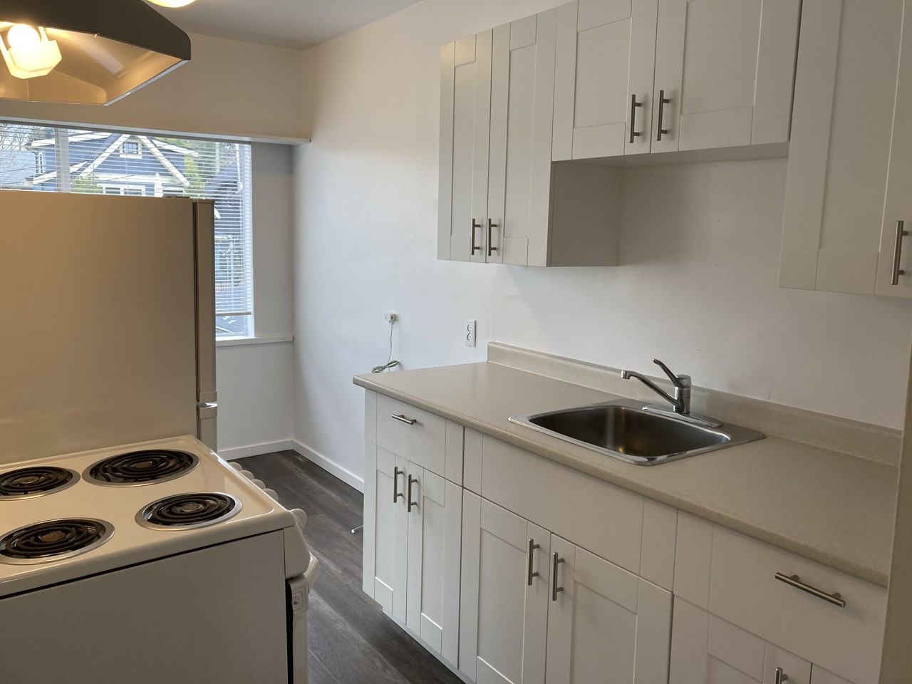 2629 West 4th - Photo 2 of 11