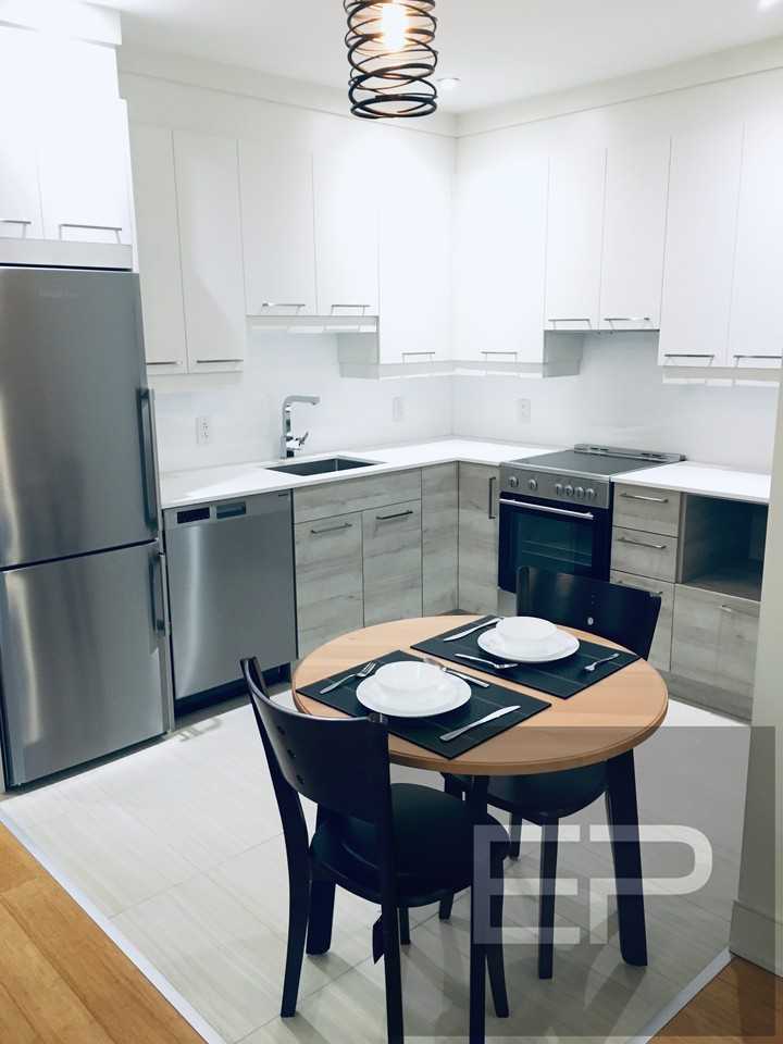 1212 Rue Bishop - Photo 2 of 50