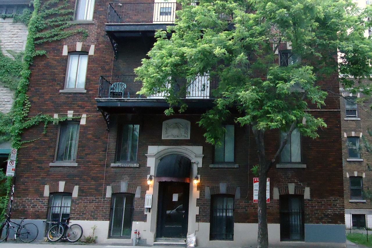 3441 Rue JeanneMance Apartments in MiltonParc, Montréal, QC H2X 2J7