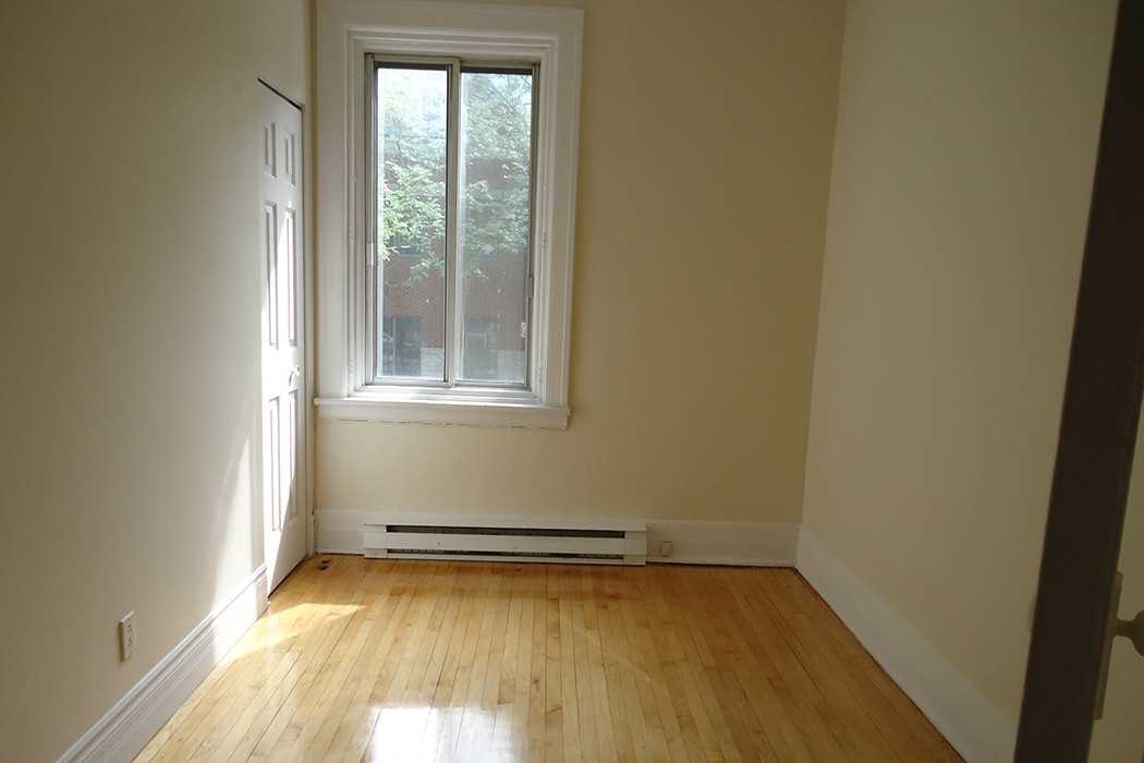 3441 Rue Jeanne-Mance - Photo 3 of 7