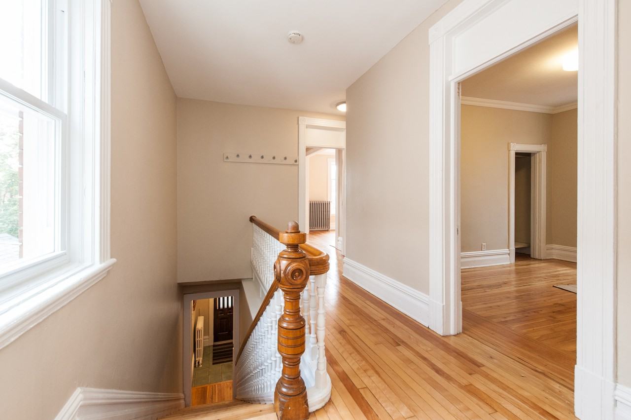 513 Mcleod - Photo 3 of 20