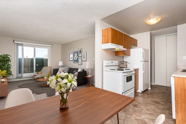 Hillview Estates Apartments Edmonton 3405 58 St Nw, Edmonton, AB T6L