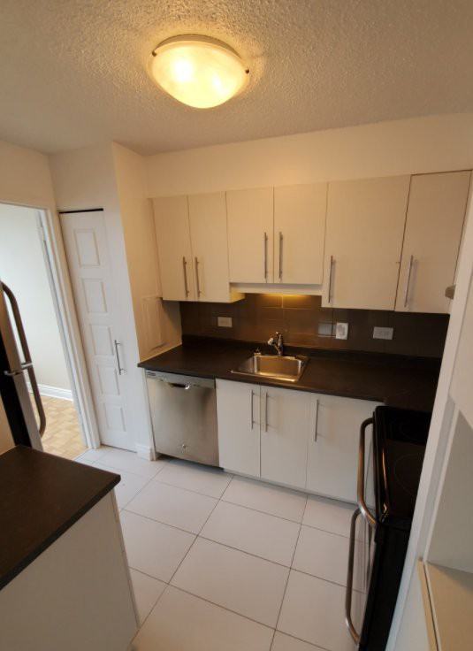 1550 Avenue du DocteurPenfield Apartments for Rent 1550 Av Du DocteurPenfield, Montréal, QC