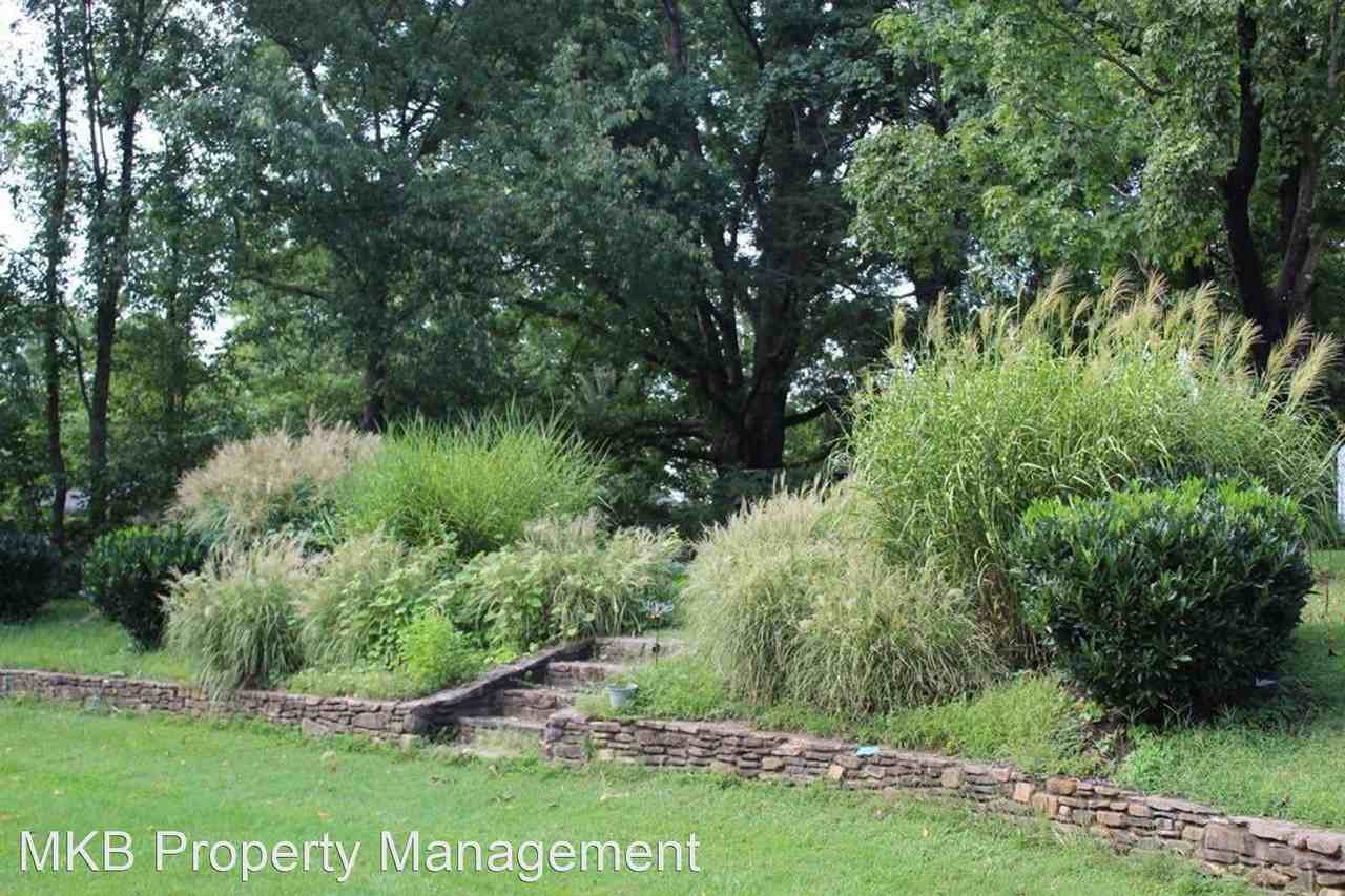 3260 Rasmont Rd - Photo 3 of 19