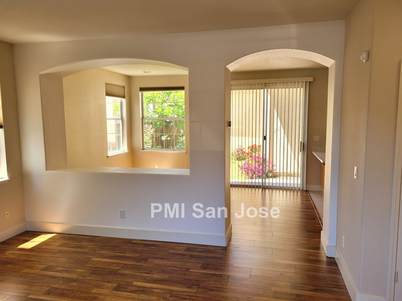4762 Cheeney St - Photo 4 of 17
