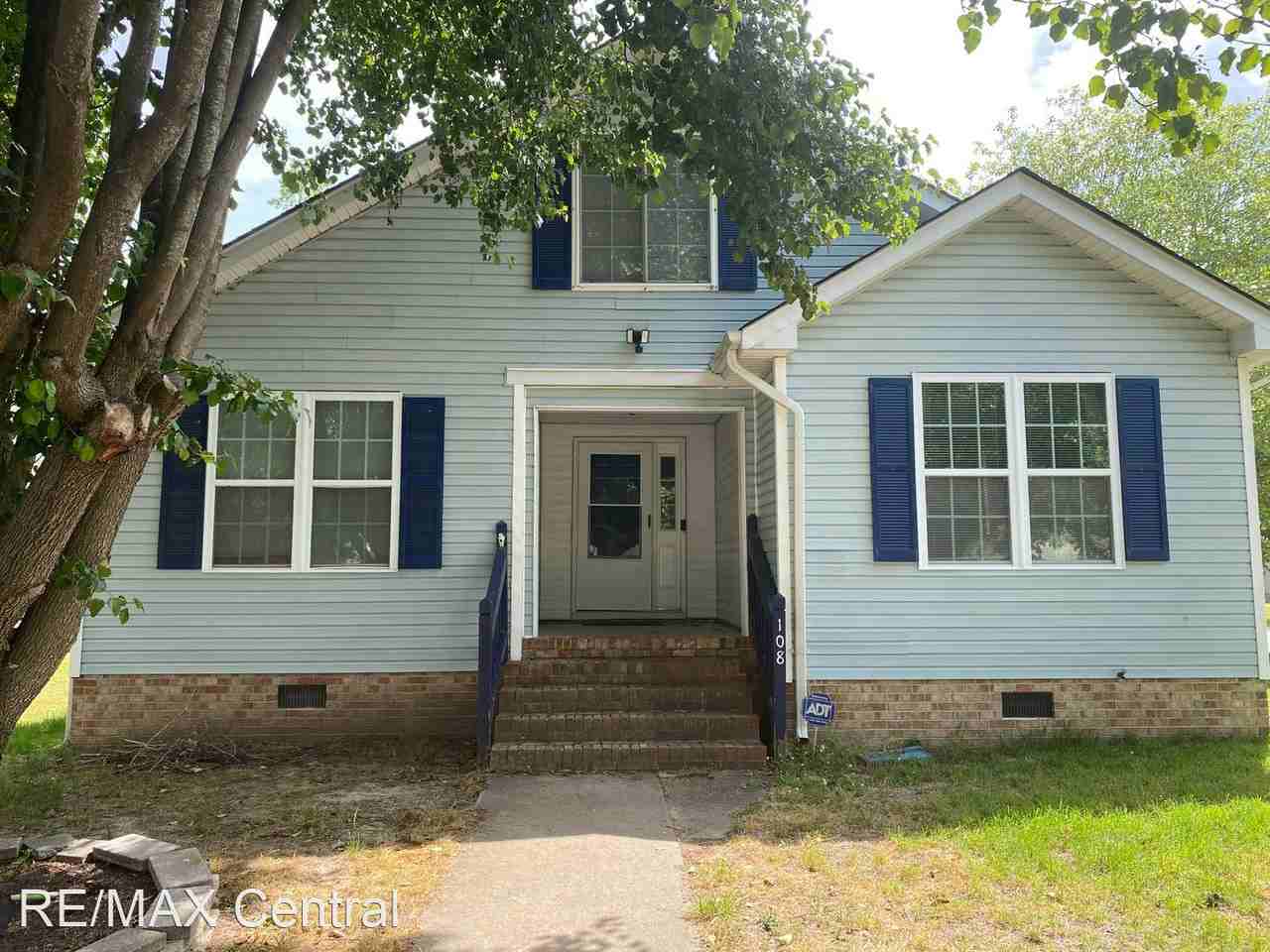 108 Poplar Grove Cres - Photo 2 of 2
