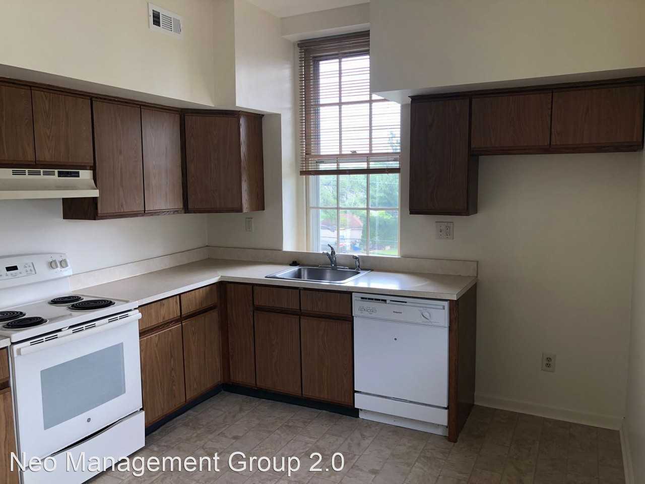 7 N Hamilton St #3 - Photo 3 of 14