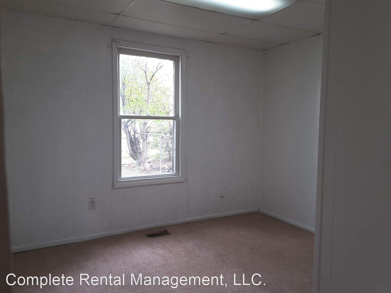 1509 Cypress St - Photo 3 of 8