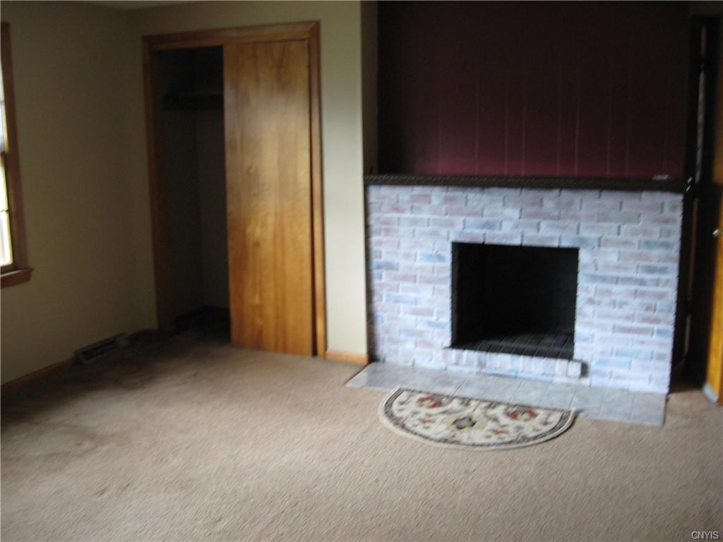 318 Highland Ave - Photo 3 of 11