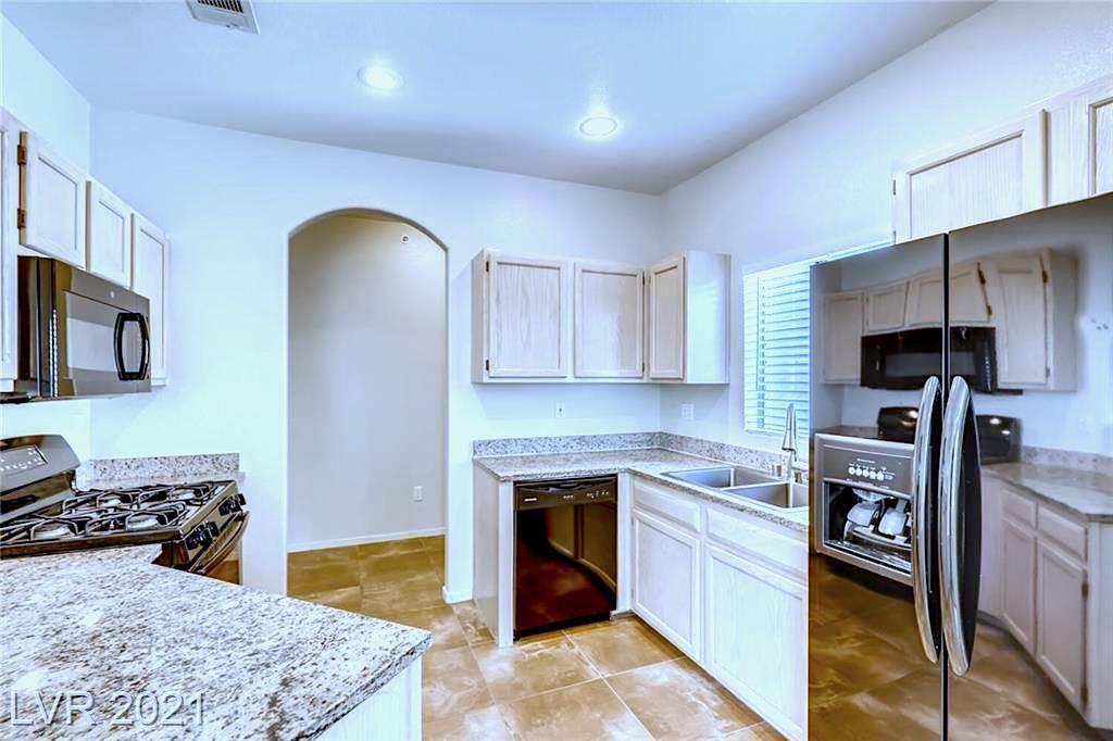 6480 Annie Oakley Drive - Photo 2 of 27