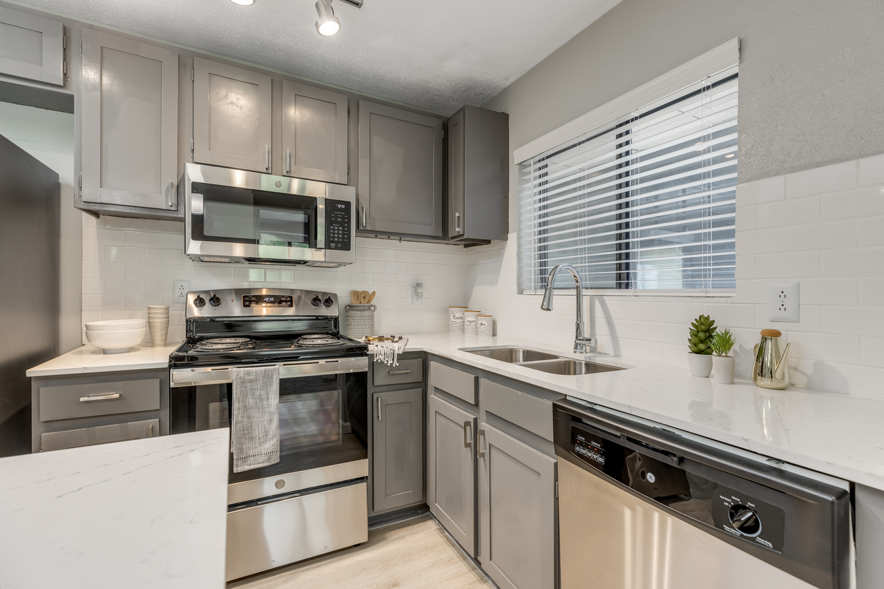 The Landon Apartments - Photo 3 of 35