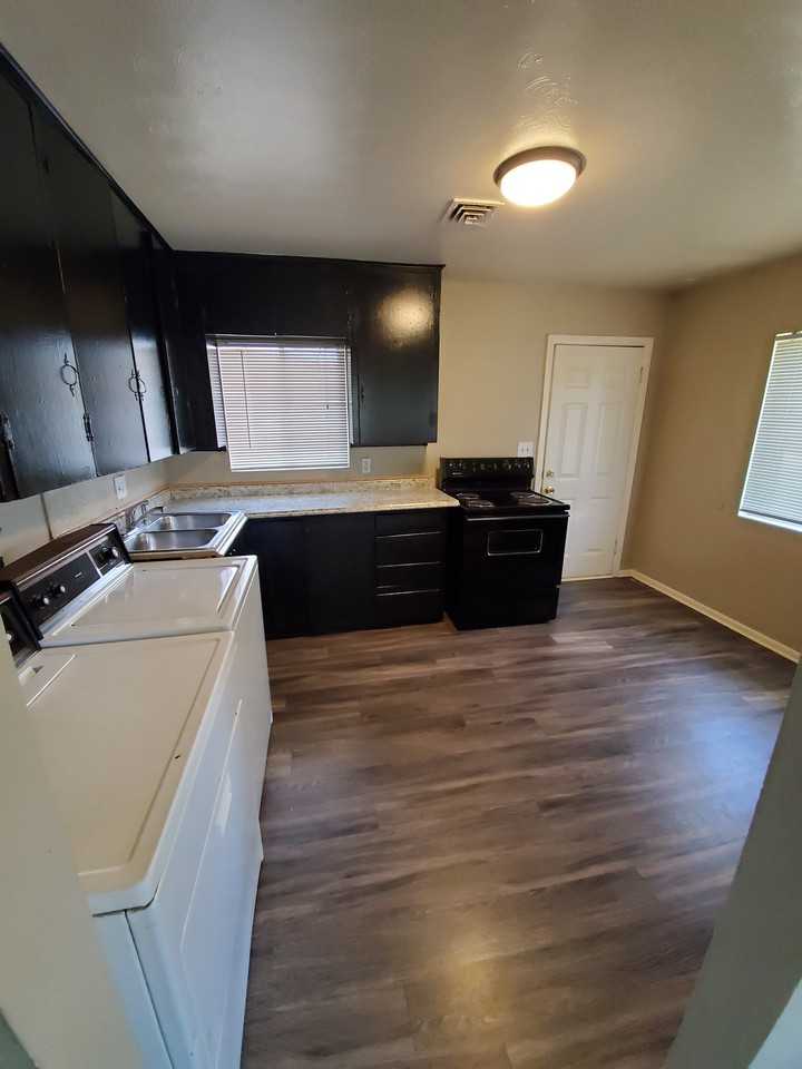 2777 West 2nd Avenue - Photo 2 of 10