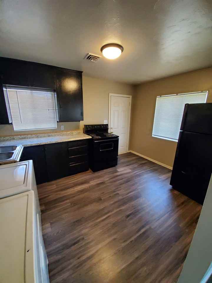 2777 West 2nd Avenue - Photo 3 of 10