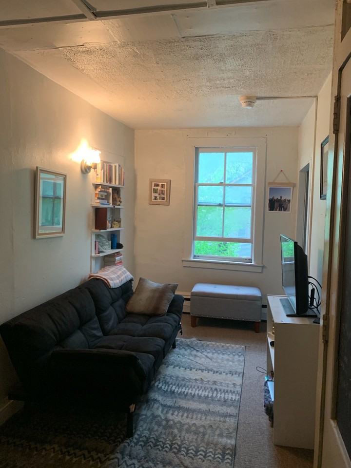 216 Linn St #216UP - Photo 2 of 7