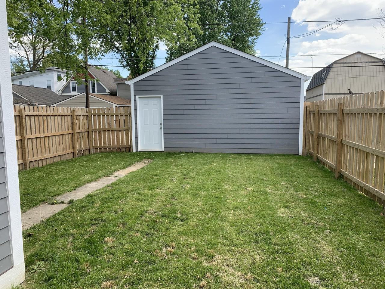 1555 English Ave #1 - Photo 2 of 10