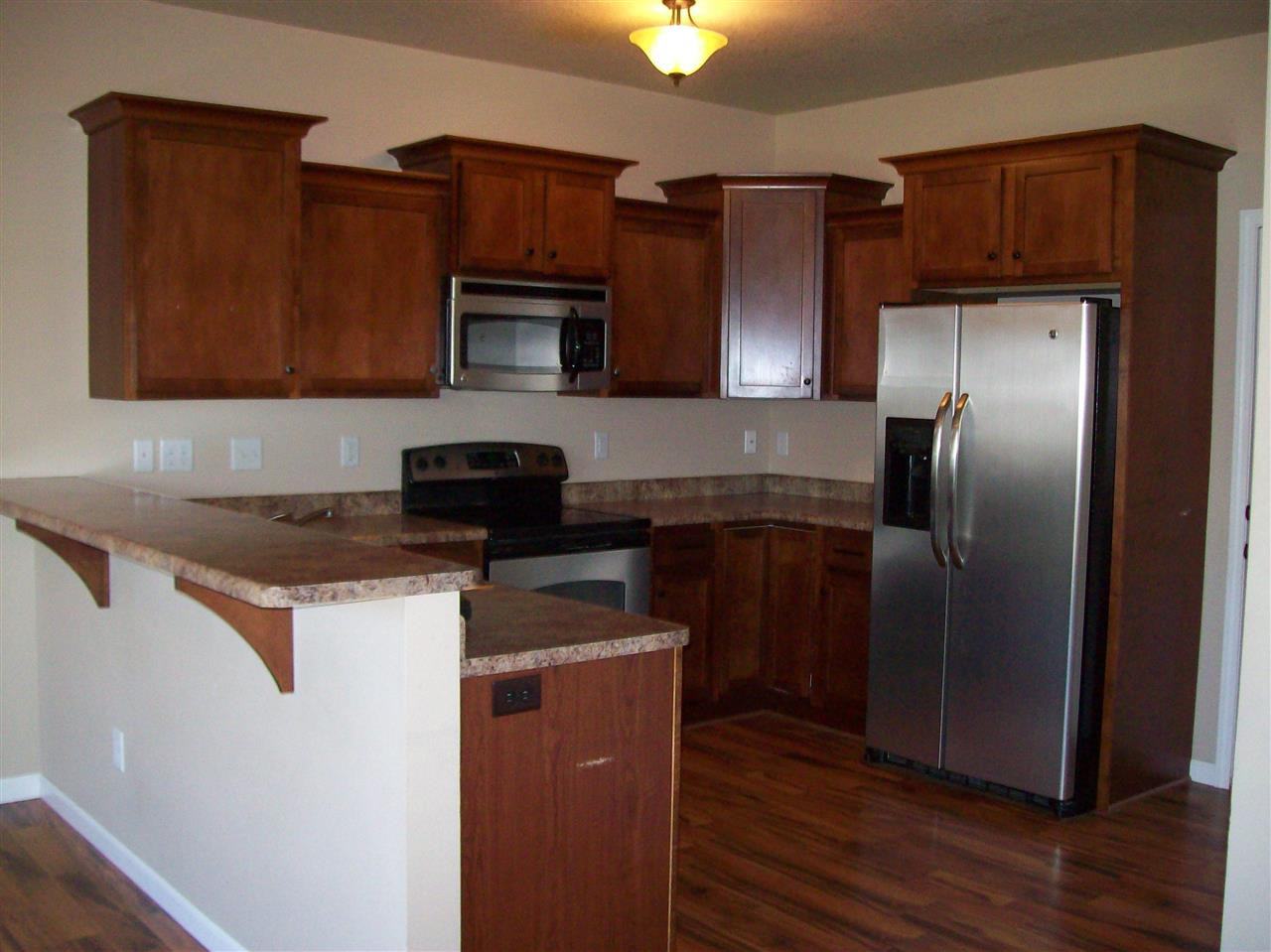 1817 Sara Court - Photo 2 of 15