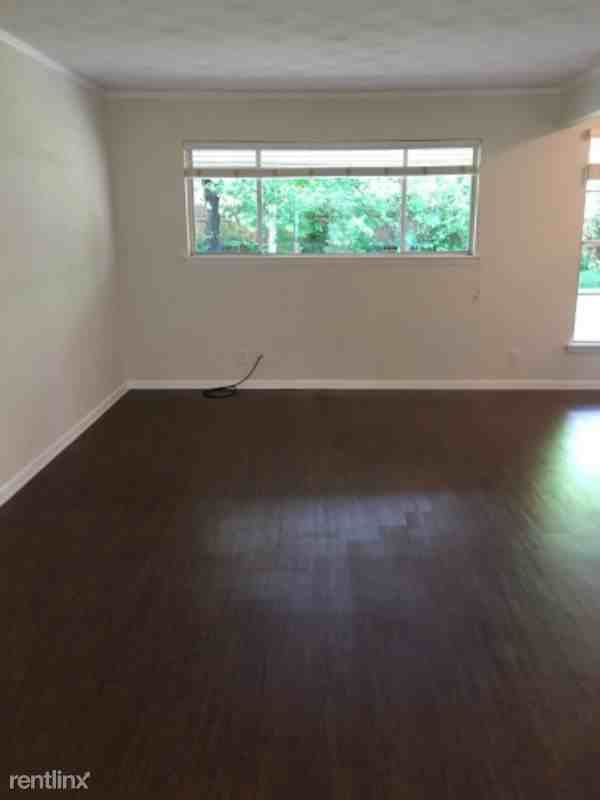 211 Hanover Ln - Photo 2 of 18