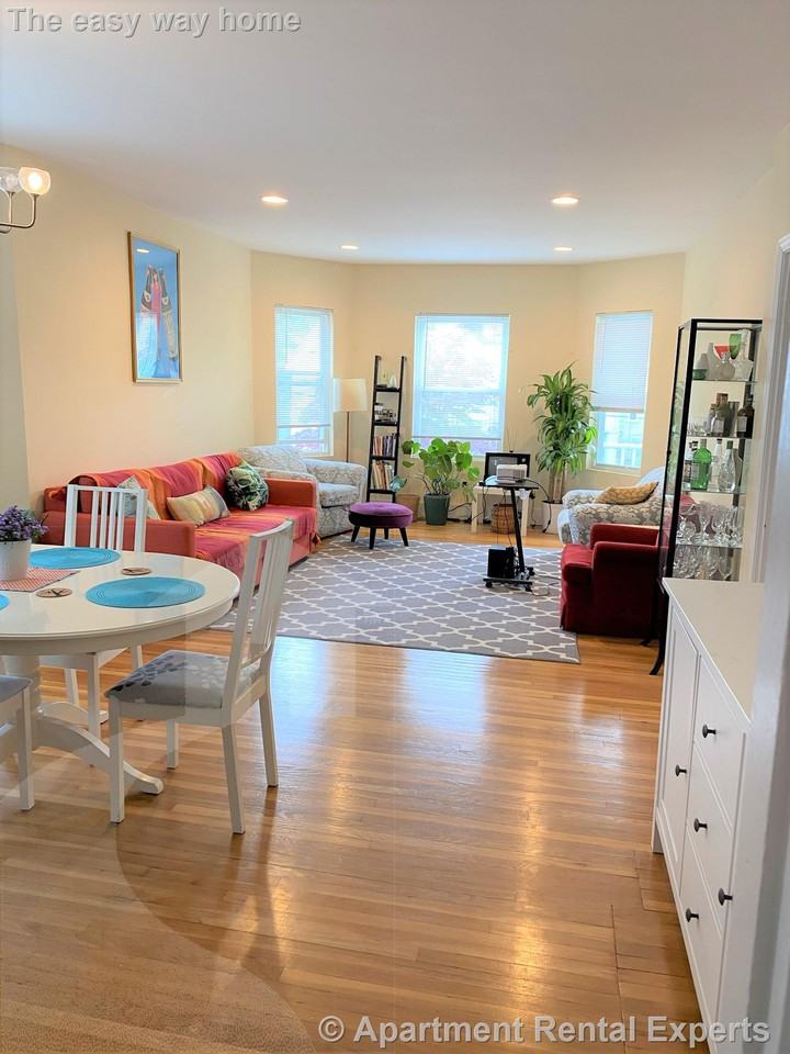 11 Burnside Ave #2 - Photo 3 of 17