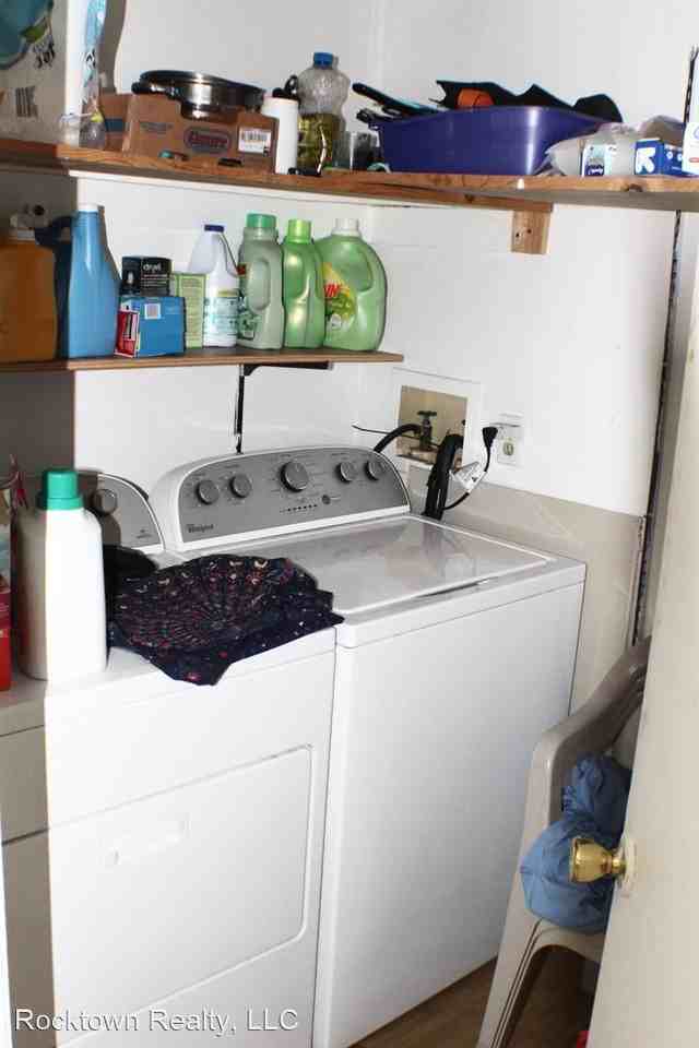 1410 Country Club Court - Photo 3 of 11