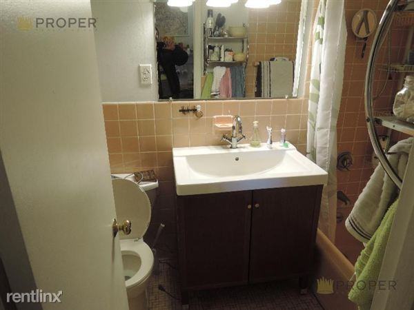 922 Beacon St - Photo 2 of 9