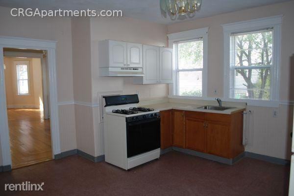 SHARON ST - Photo 2 of 7