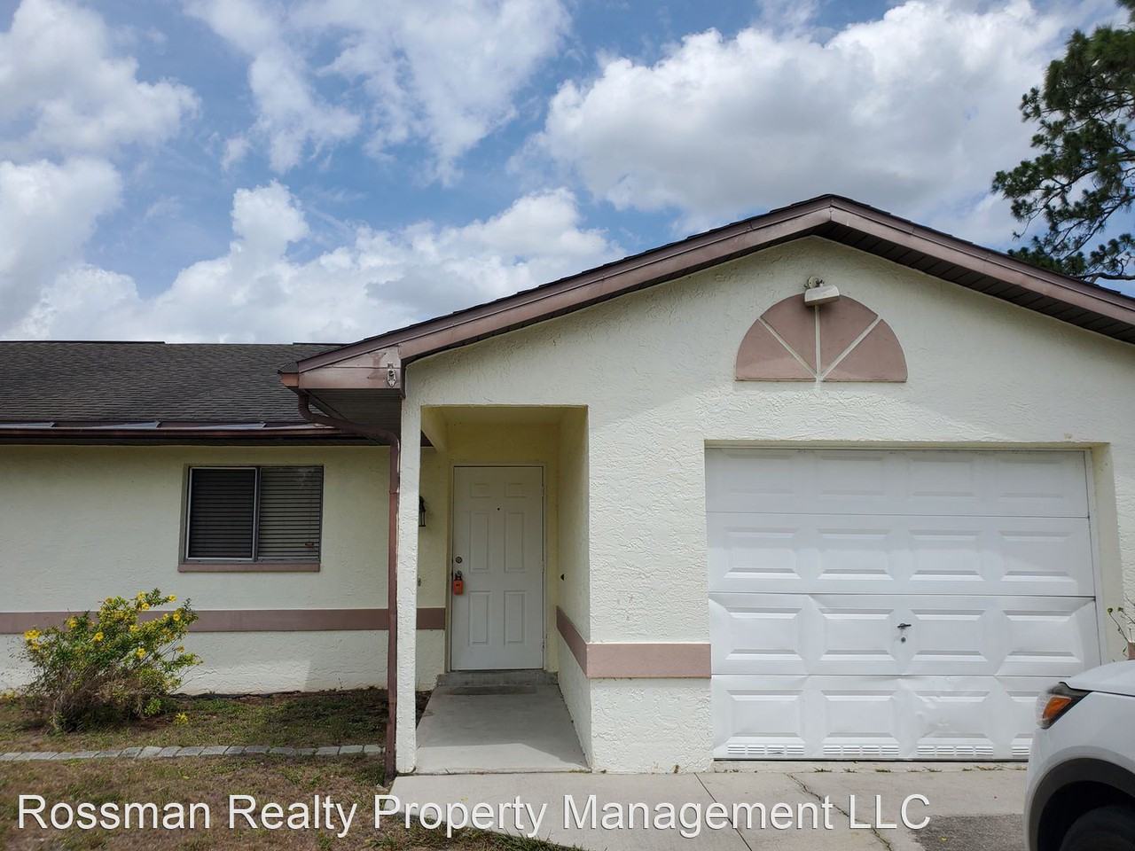 2704/2706 Owen Ave. S Apartments in Westminister, Lehigh Acres, FL