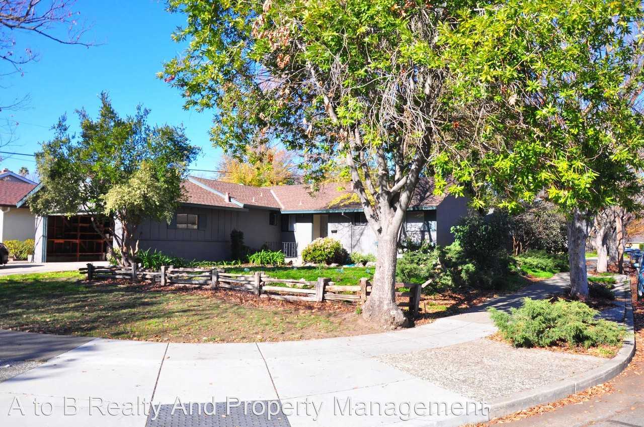 1565 Willowbrook Dr - Photo 2 of 14