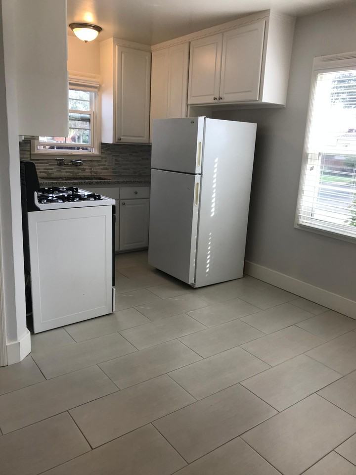562 Lagomarsino Way - Photo 3 of 6