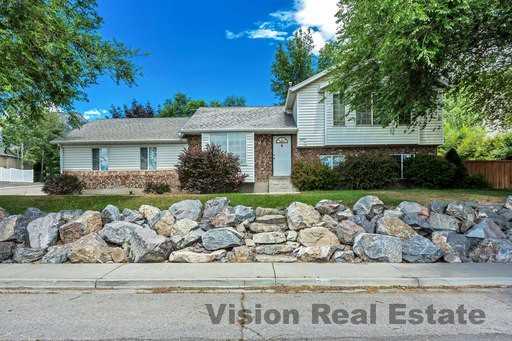 1437 E Murdock Dr - Photo 2 of 17