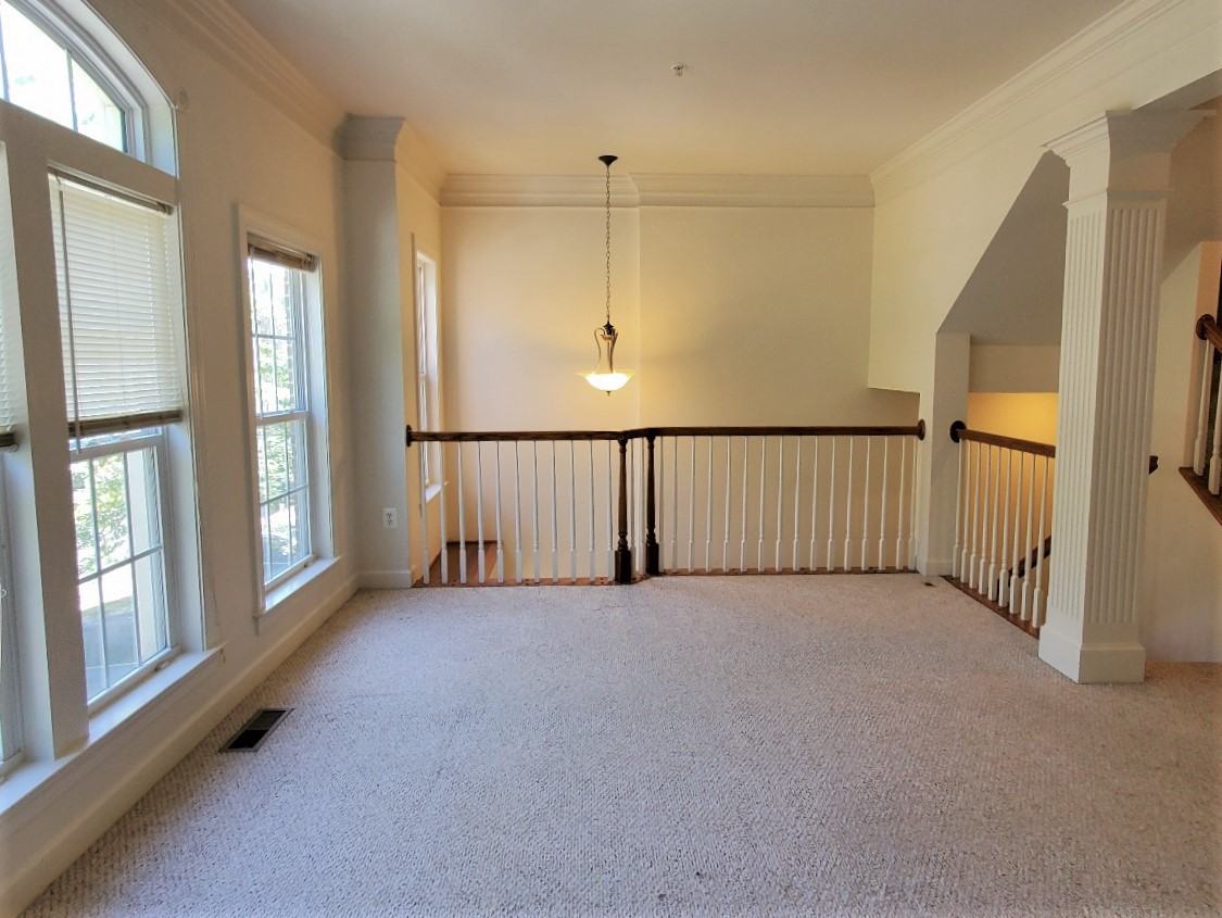 1625 Whitehall Dr - Photo 3 of 23