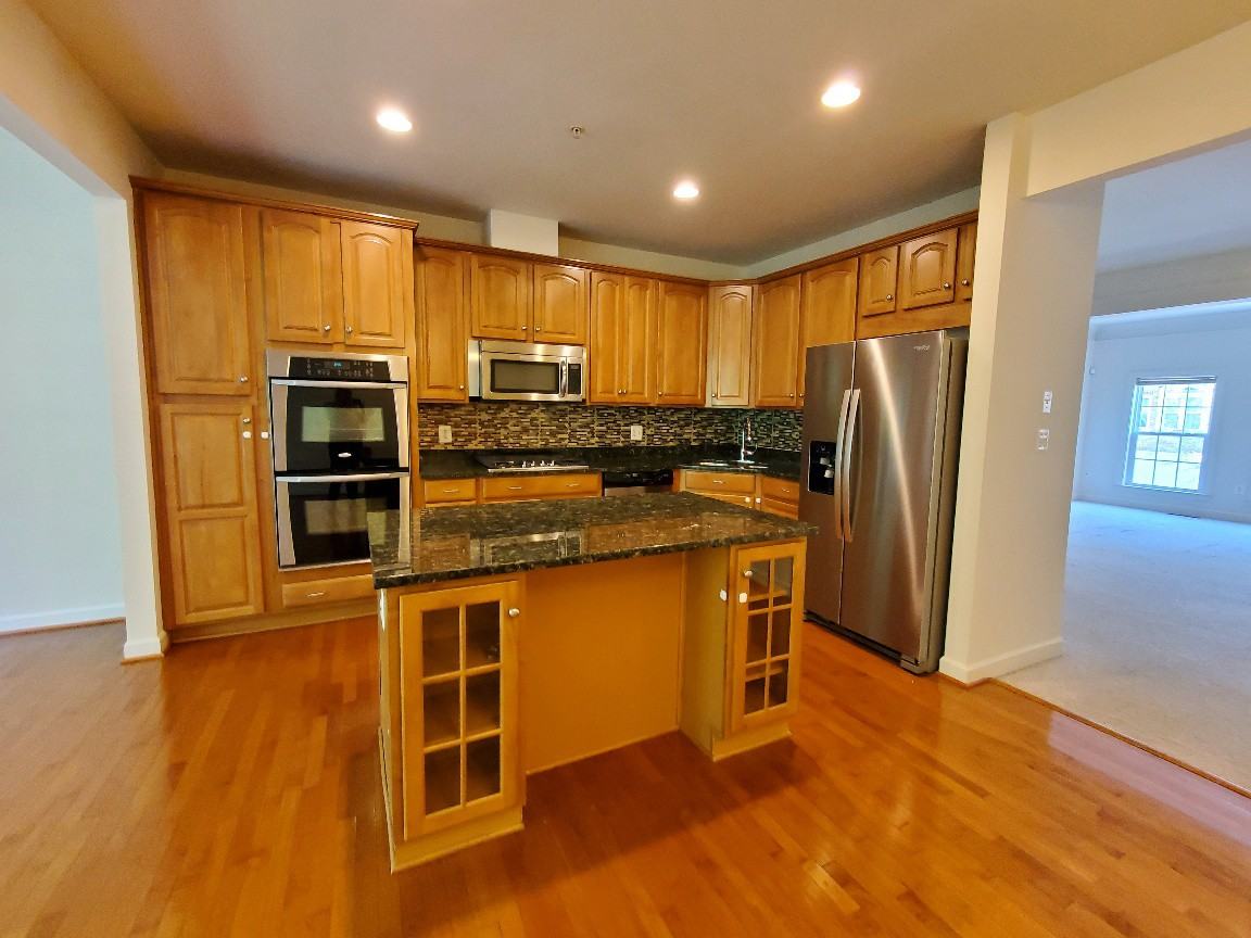 1625 Whitehall Dr - Photo 6 of 23