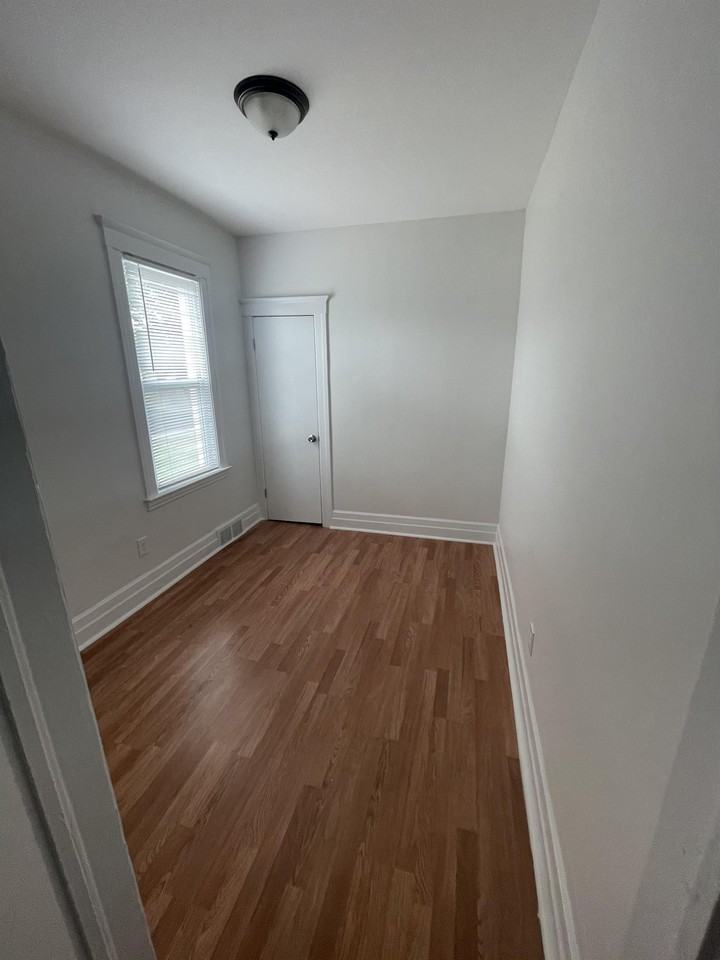 4426 Mcgraw St #1 - Photo 5 of 22