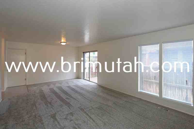 3669 Southeast - Photo 4 of 22