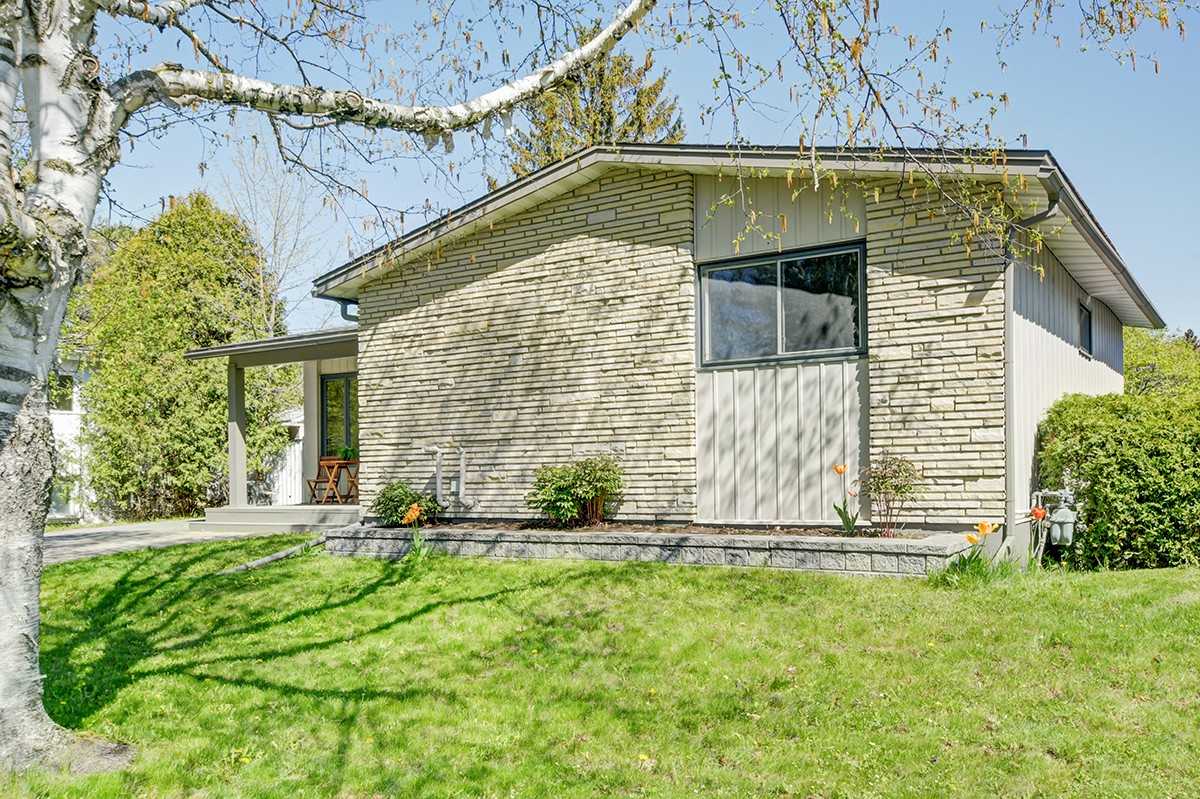 47 Sullivan Avenue - Photo 3 of 35