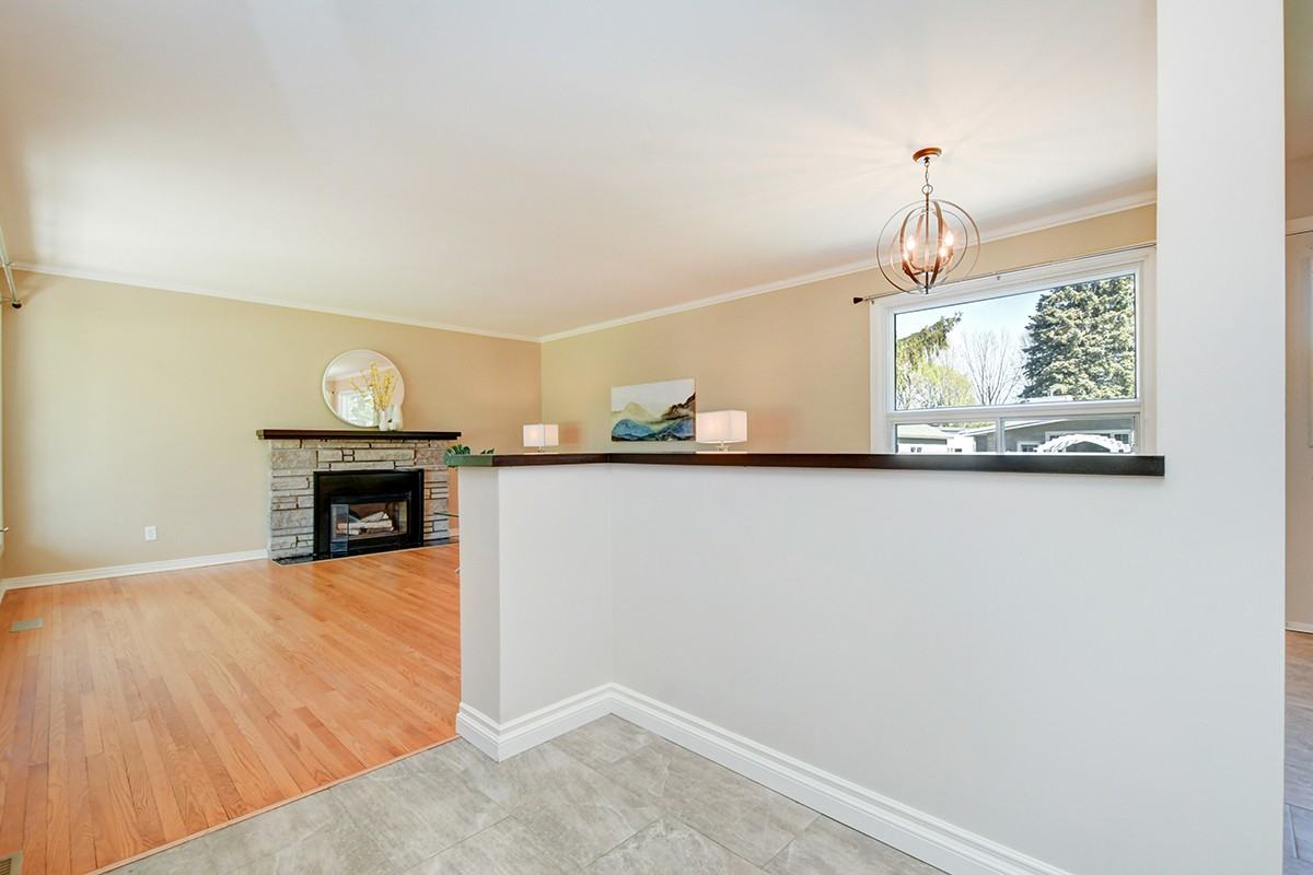 47 Sullivan Avenue - Photo 6 of 35