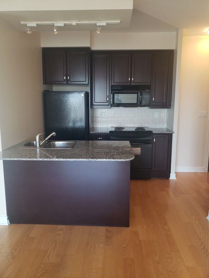 Bloor Walk Condos #581 - Photo 3 of 50