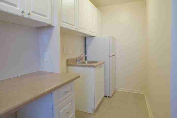 6 Royal York Apartments - Photo 3 of 9