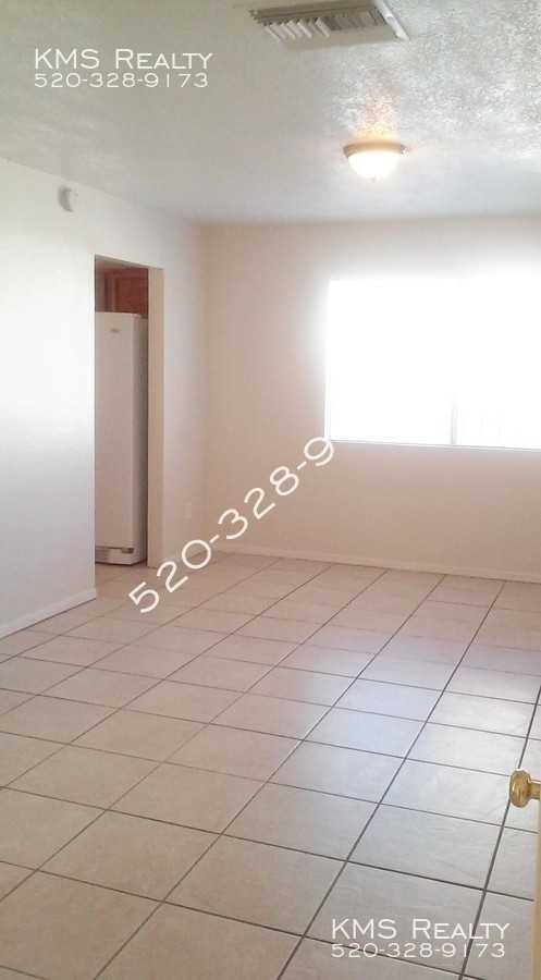 1346 S Lynx Dr - Photo 3 of 35