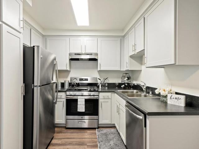 4901 Clair Del Ave - Photo 6 of 23